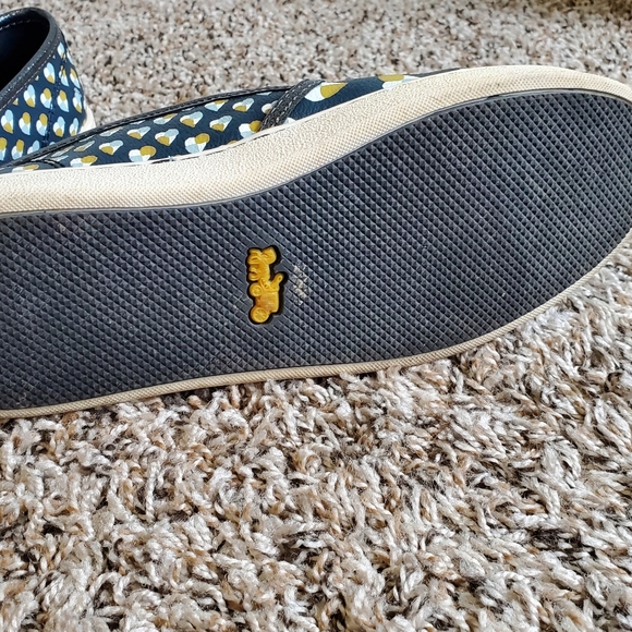 Shoes - Picture 6 of 7